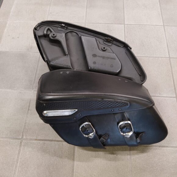 |USATO| <br/>Set valigie in cuoio originali H-D per Touring (Copia) - immagine 3