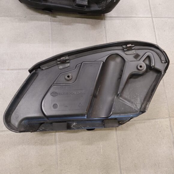|USATO| <br/>Set valigie in cuoio originali H-D per Touring (Copia) - immagine 2