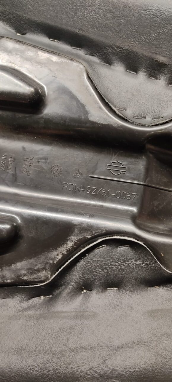 |USATO| <br/>Sella monoposto trapuntata per Dyna Street Bob FXDB - immagine 2