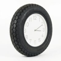 Gommolo, orologio da parete con pneumatico moto